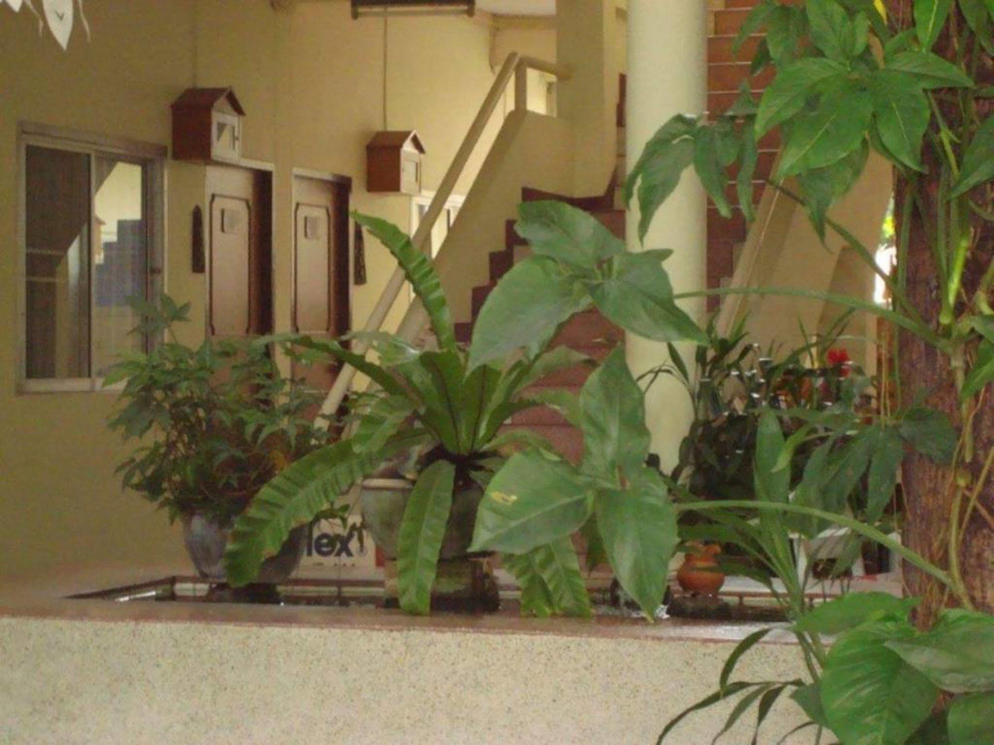 Hotel Safe House Court Chiang Mai Exterior foto